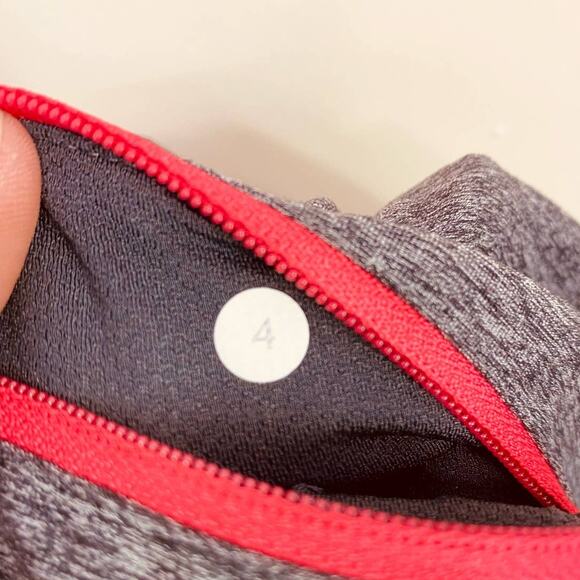 Lululemon Gray -Pink 3/4 Leggins Size 4 Sheer ,Back pocket Small - Picture 5 of 9